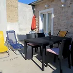 Apartman Art Atellier Jelsa *
